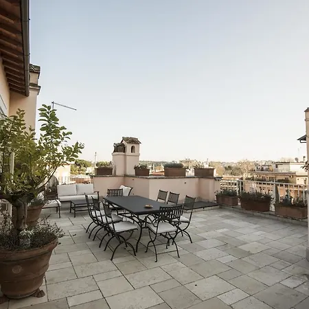 Luxury Terrace Apartmán Řím